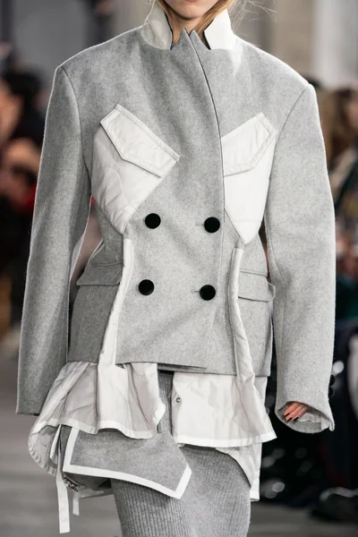 Look 94
